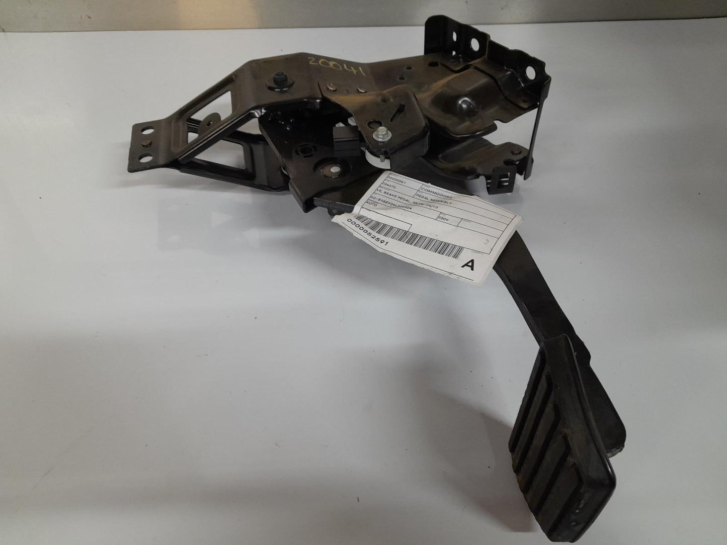 HOLDEN COMMODORE PEDAL ASSEMBLY VE, BRAKE PEDAL, 08/06-04/13