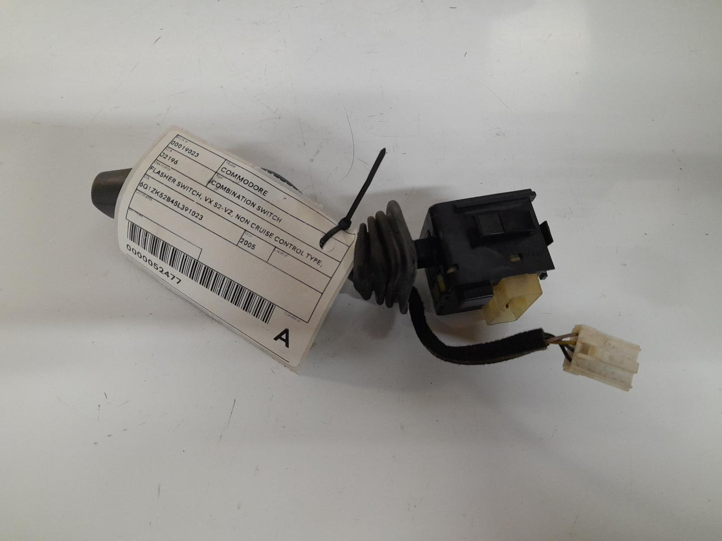 HOLDEN COMMODORE COMBINATION SWITCH FLASHER SWITCH, VX S2-VZ, NON CRUISE CONTROL TYPE, 09/01-09/07