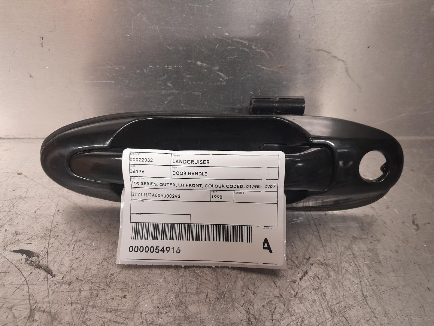 TOYOTA LANDCRUISER DOOR HANDLE 100 SERIES, OUTER, LH FRONT, COLOUR CODED, 01/98-10/07